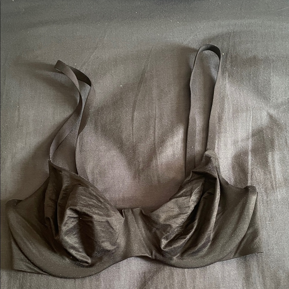 Victoria’s Secret Push Up Bra in Black Size 32DD